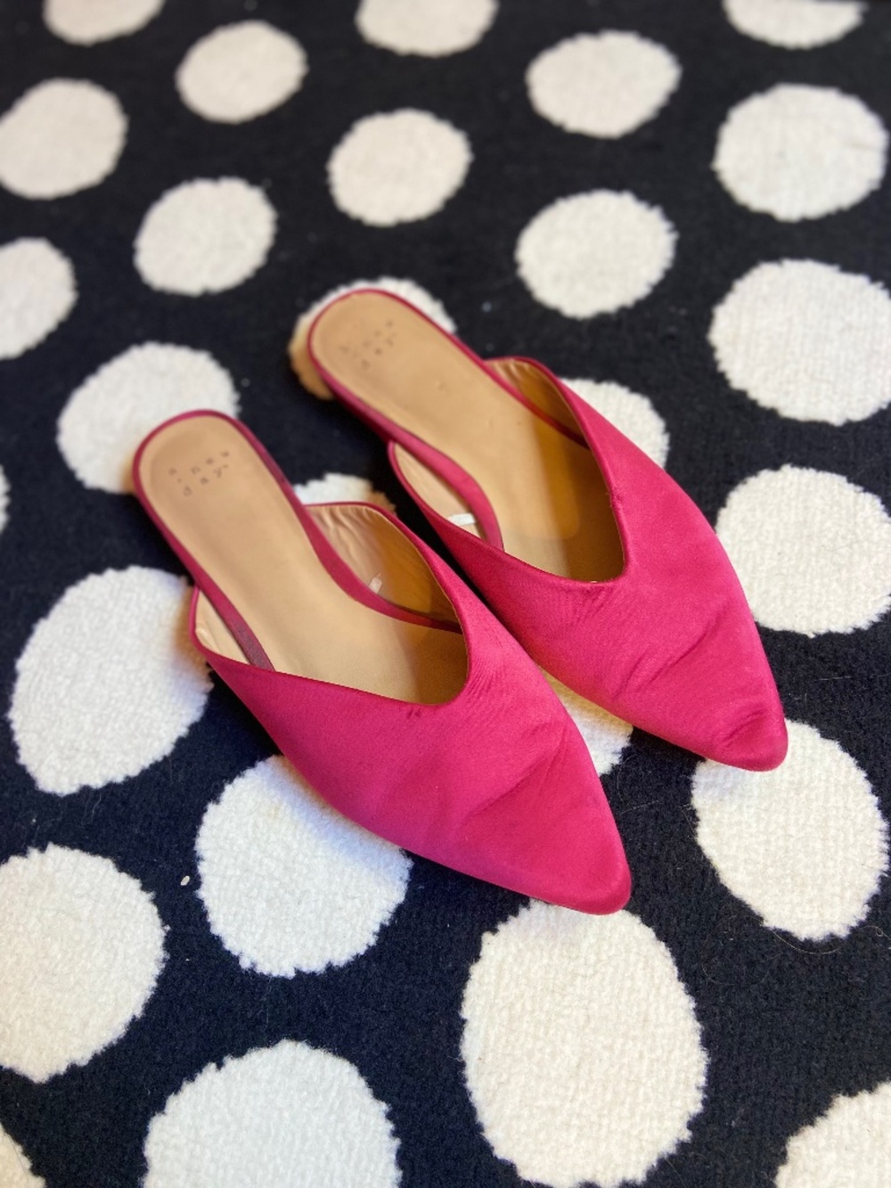 A new day Barbiecore Satin Pointed Toe Mules Hot Pink Flats Shoe Women’s Size 8 - Picture 3 of 4